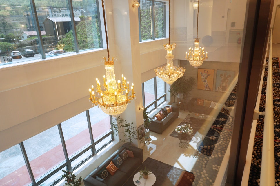 로비 상부 전경